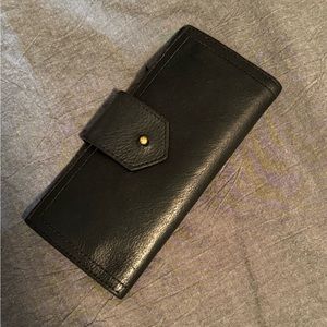 Madewell black leather fold wallet, with change slot